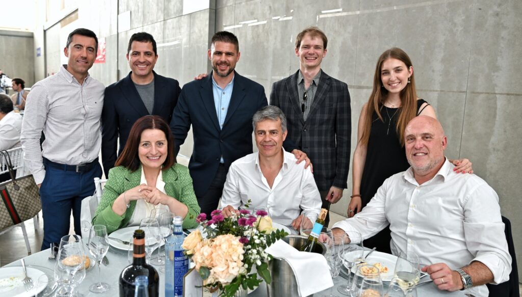 Tejiendo relaciones empresariales en los Premios REM