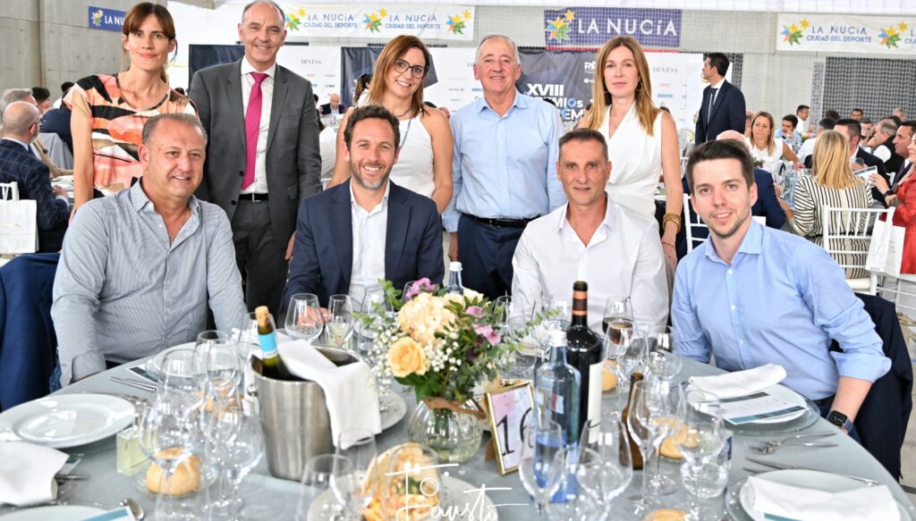 Teika junto a otras empresas en los Premios REM
