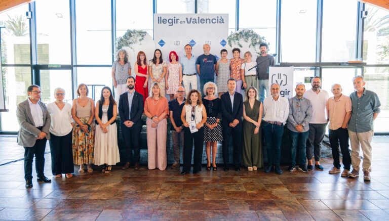 Institucions públiques i privades participen a este acte